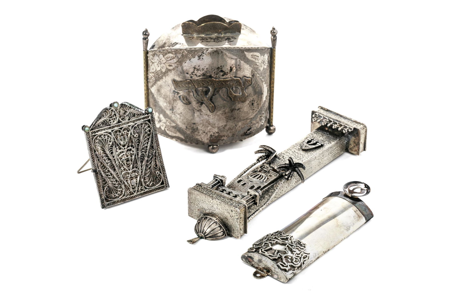FOUR PIECES OFJUDAICA SILVER (1 of 2)
