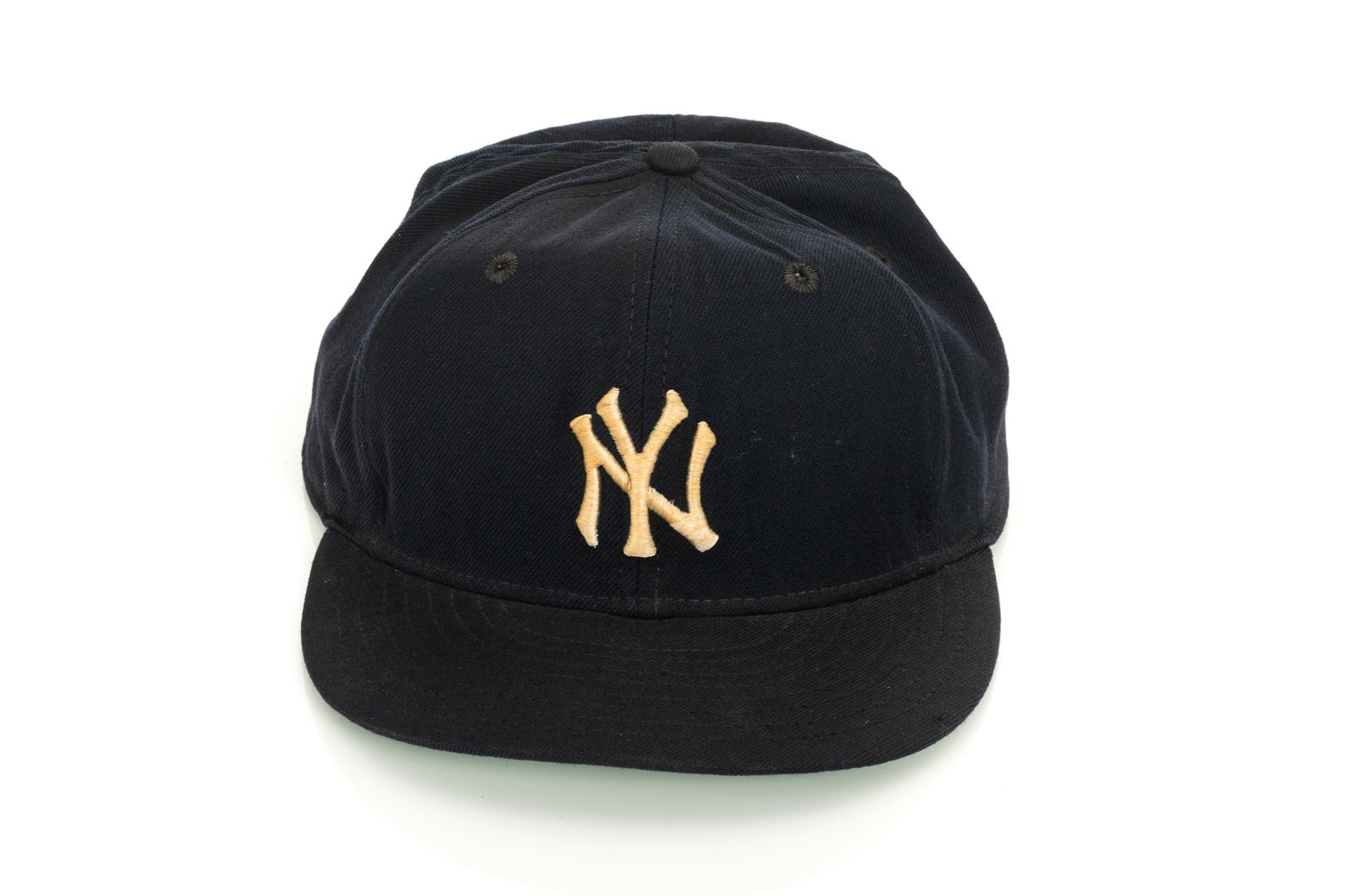 MICKEY MANTLE SIGNED NEW YORK YANKEES FITTED HAT (1 of 3)
