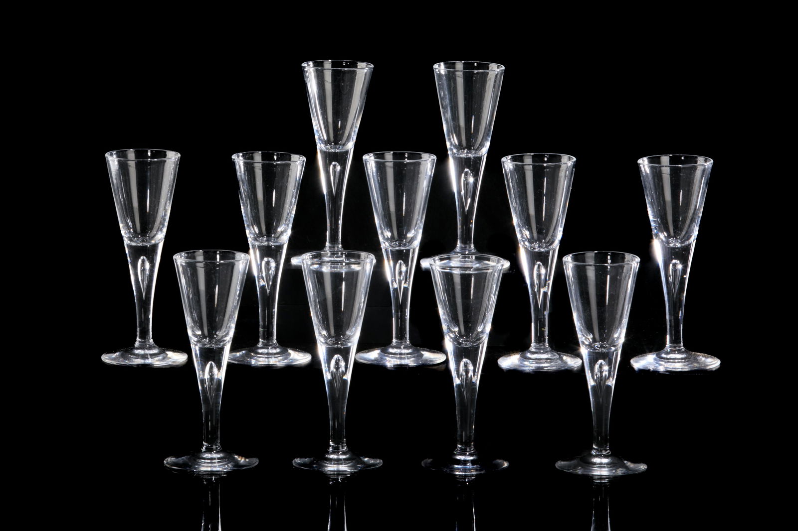 ELEVEN STEUBEN CLEAR CORDIAL GLASSES (1 of 2)