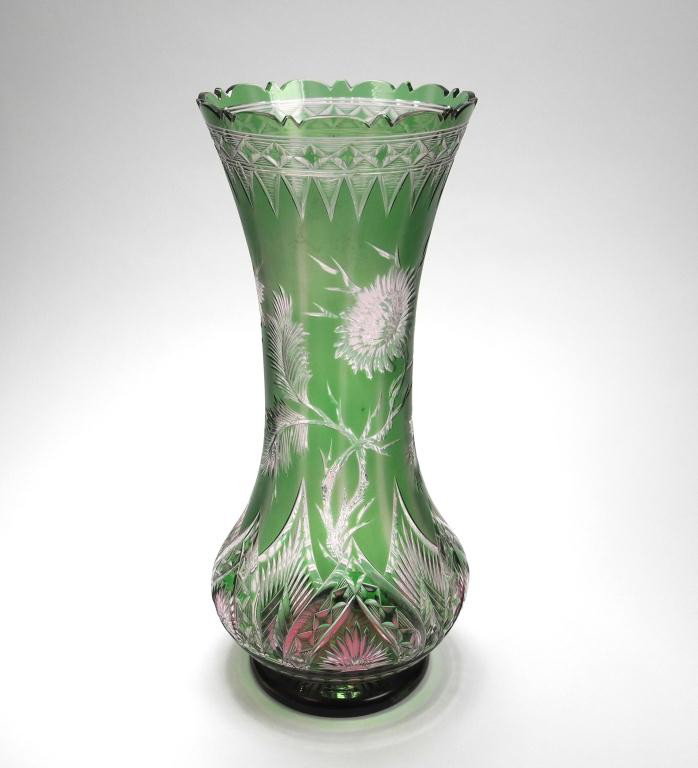 ATTRIBUTED STEVENS & WILLIAMS TWO-TONE GLASS VASE: Light pink glass body with green flashing and an etched floral and foliate motif, circa 1900. H 25.4 cm. (10 in.)