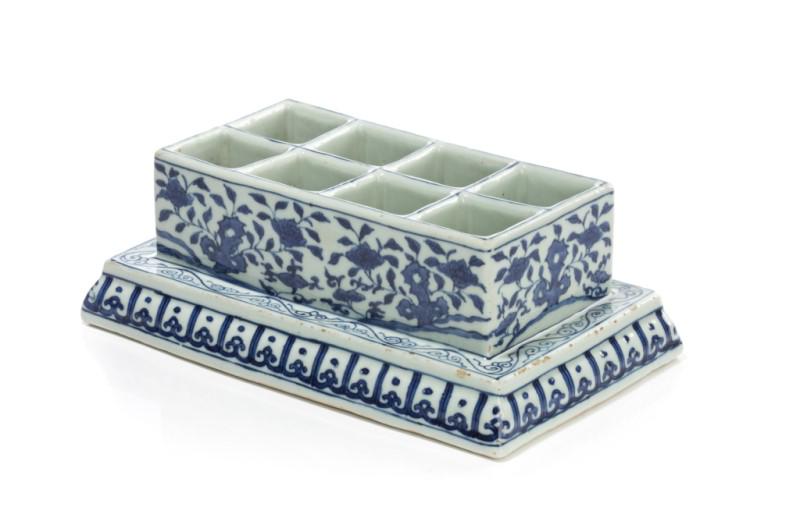 CHINESE BLUE & WHITE COMPARTMENTALIZED BOX (1 of 6)