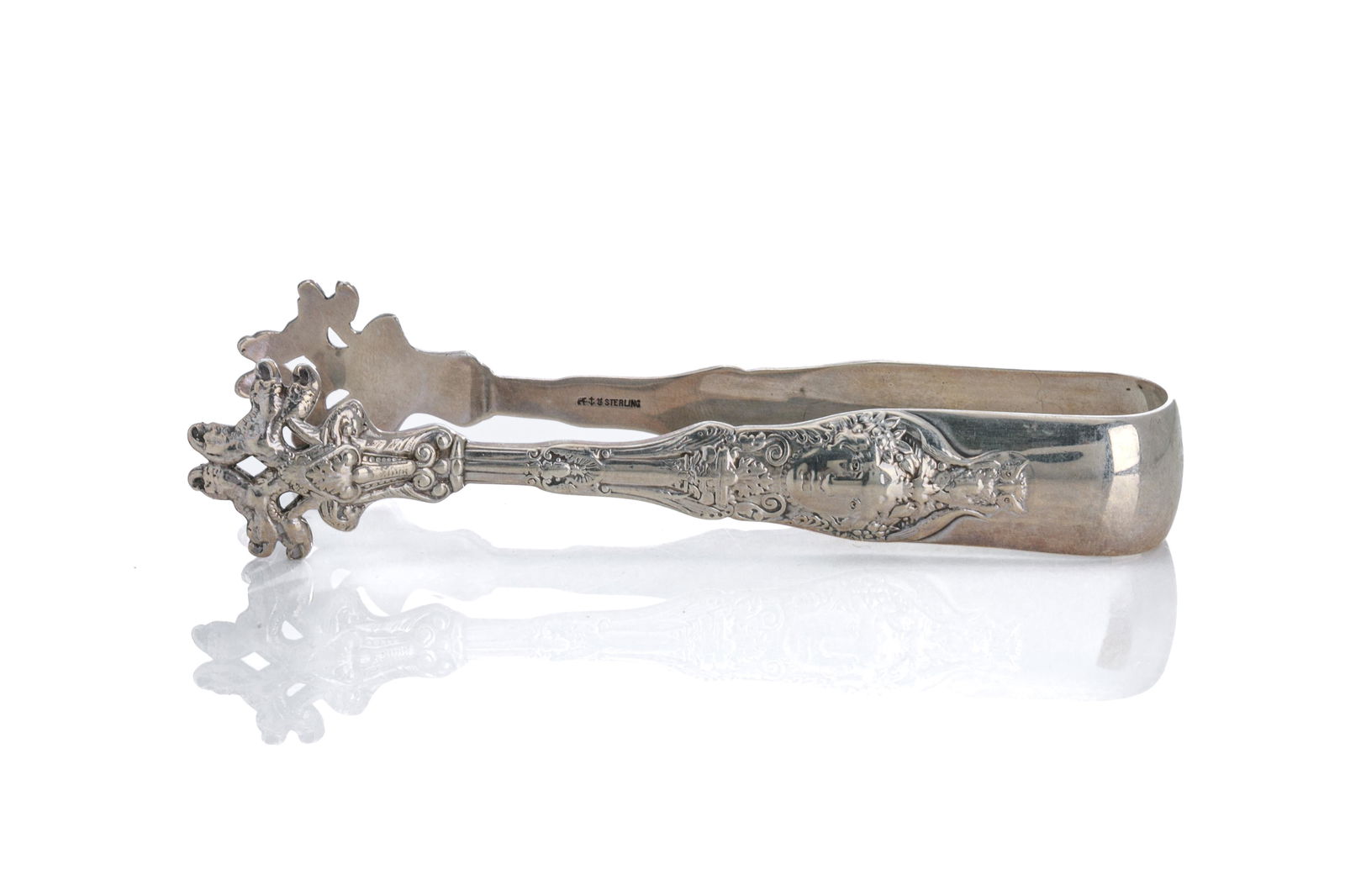 TWO AMERICAN SILVER SERVING PIECES (1 of 5)