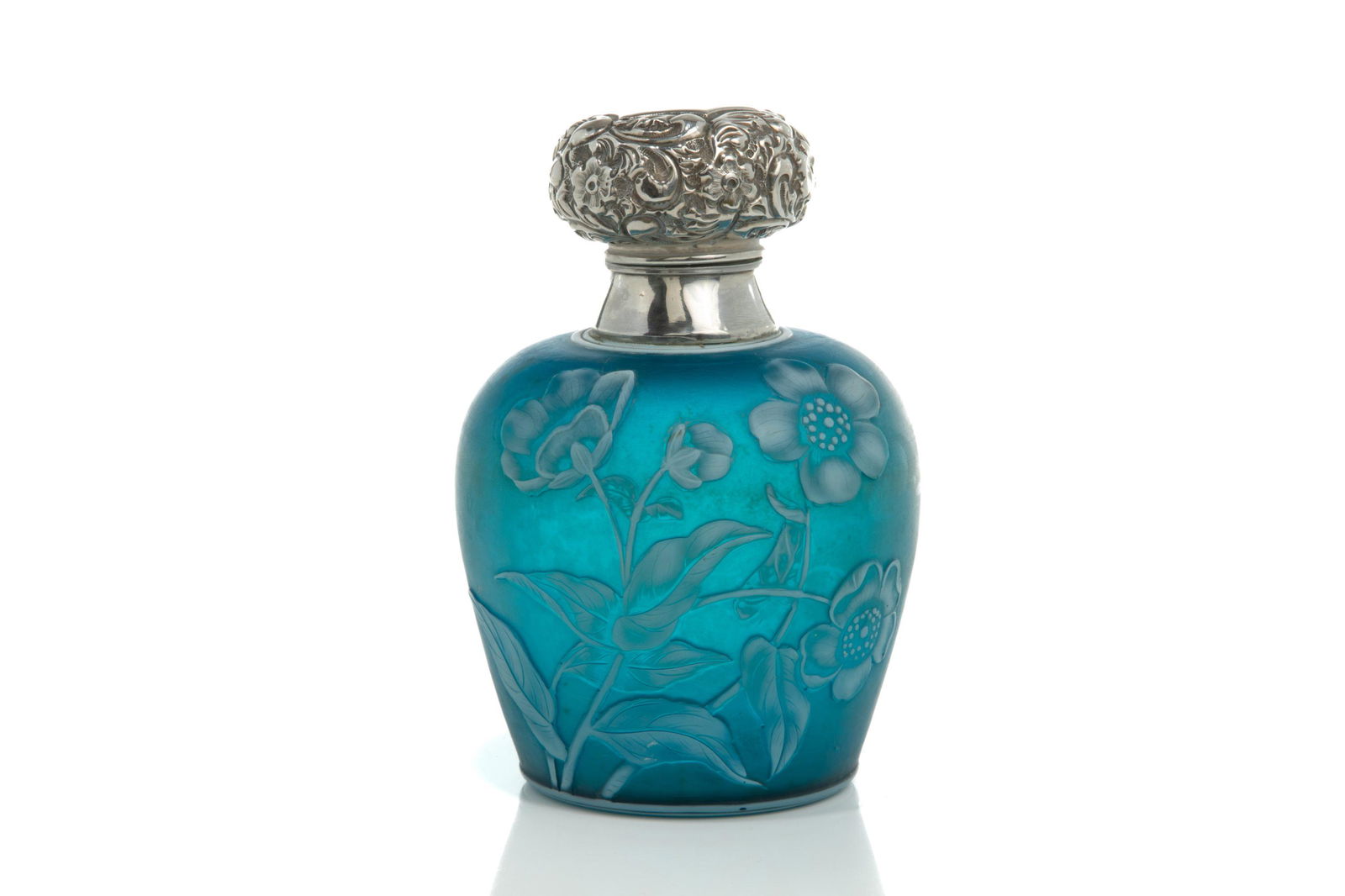 THOMAS WEBB ENGLISH CAMEO GLASS PERFUME BOTTLE (1 of 6)