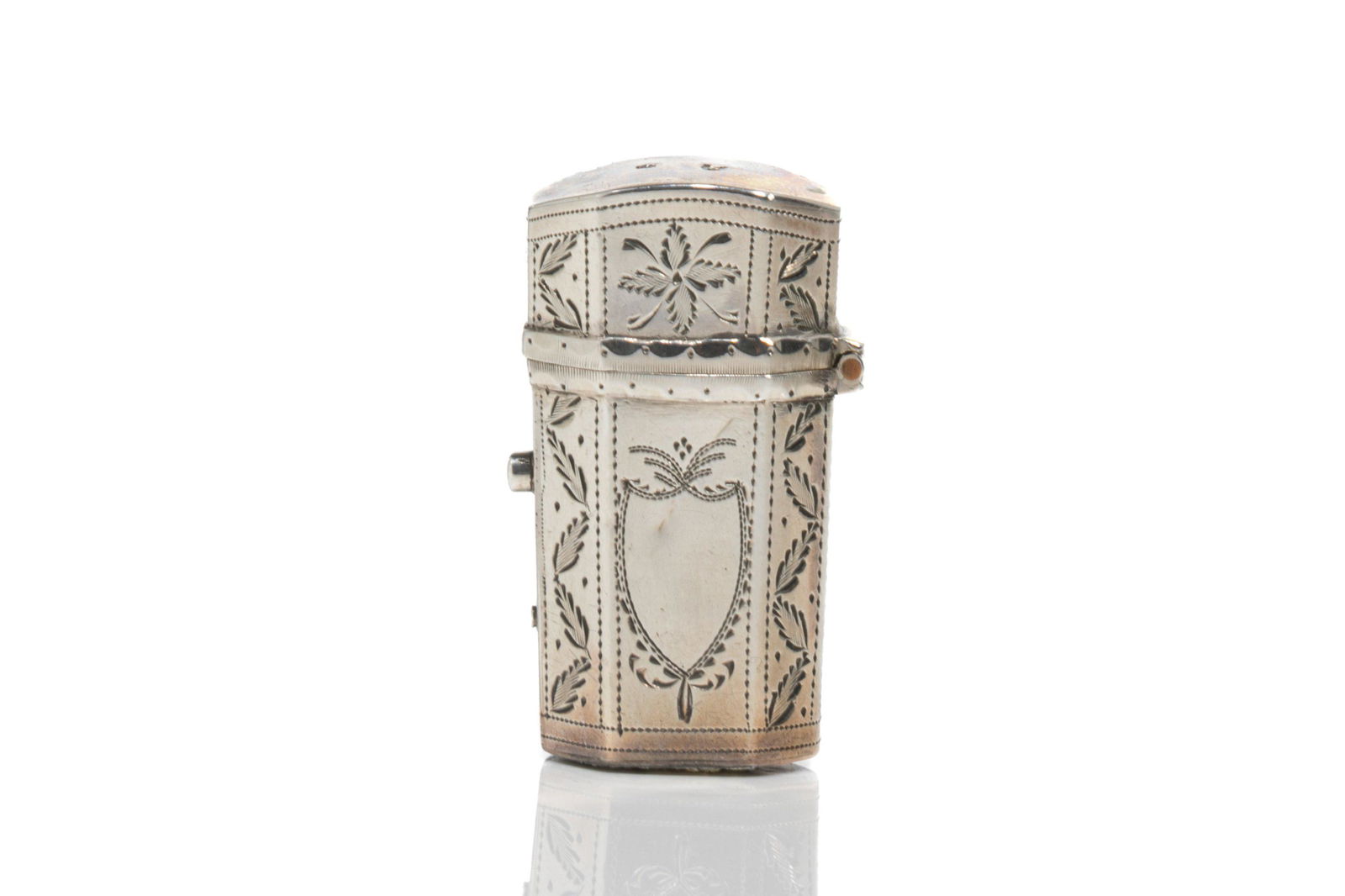 GEORGIAN SILVER CASED PERFUME BOTTLE (1 of 4)