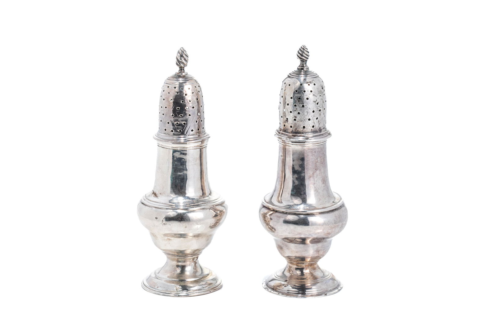 TWO 18th C ENGLISH SILVER CASTERS, 191g (1 of 2)