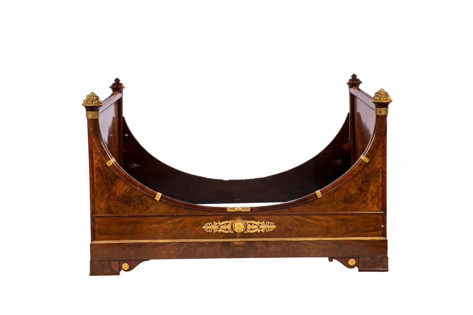 MAHOGANY & GILT BRONZE BOAT BED (1 of 7)