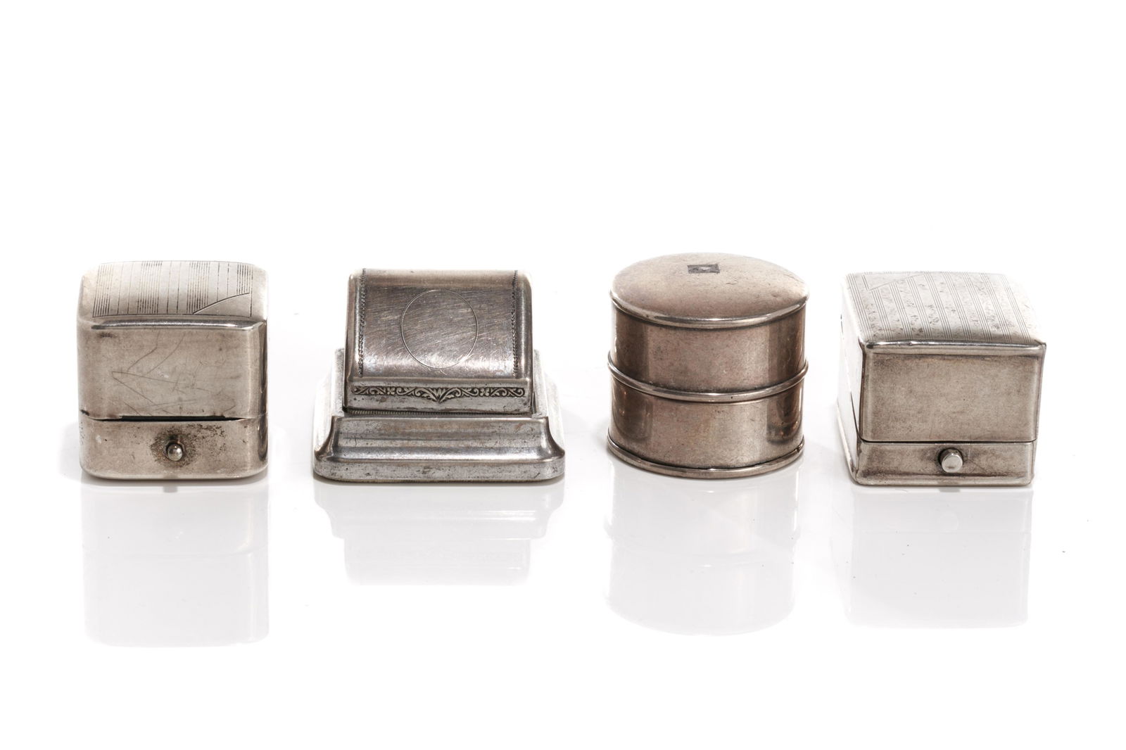 FOUR SILVER RING BOXES (1 of 9)