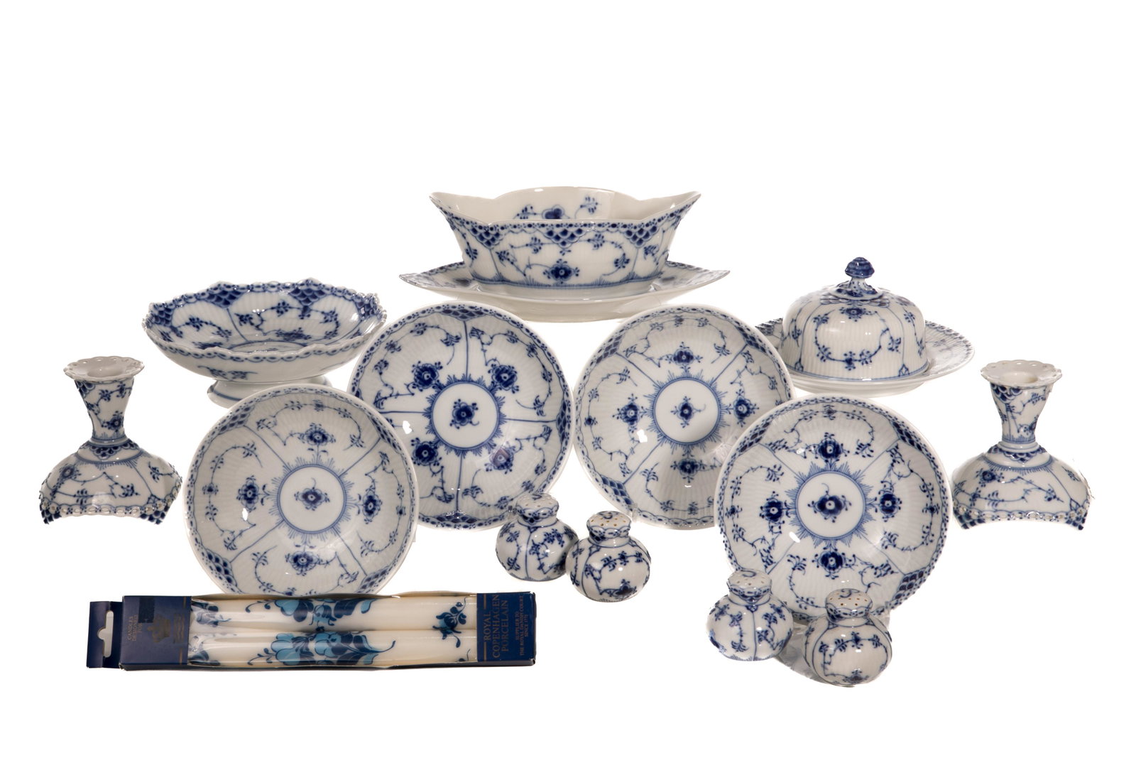 THIRTEEN ROYAL COPENHAGEN PORCELAIN SERVING PIECES (1 of 2)