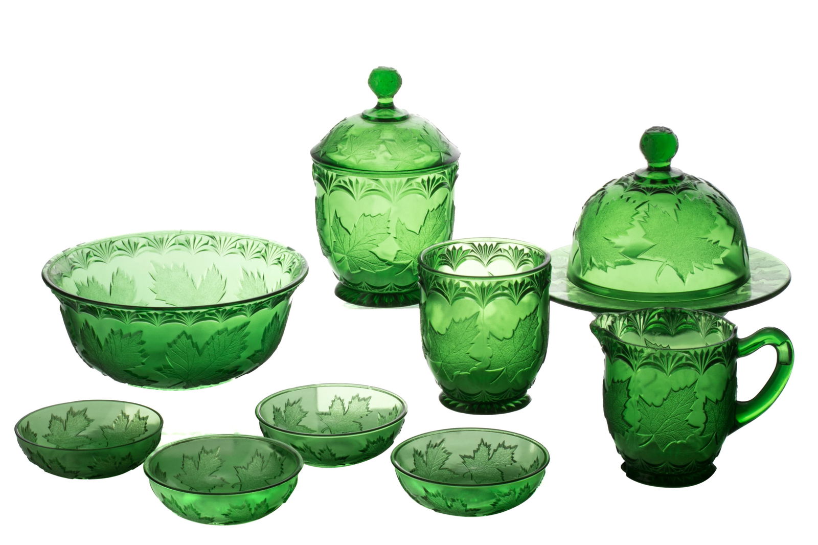 GREEN MAPLE LEAF CANADIAN PRESSED GLASS (1 of 1)