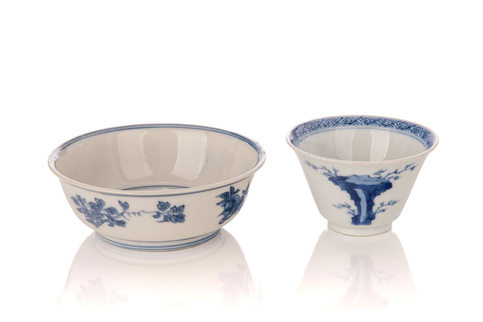 CHINESE BLUE & WHITE PORCELAIN TEA CUP & BOWL (1 of 4)