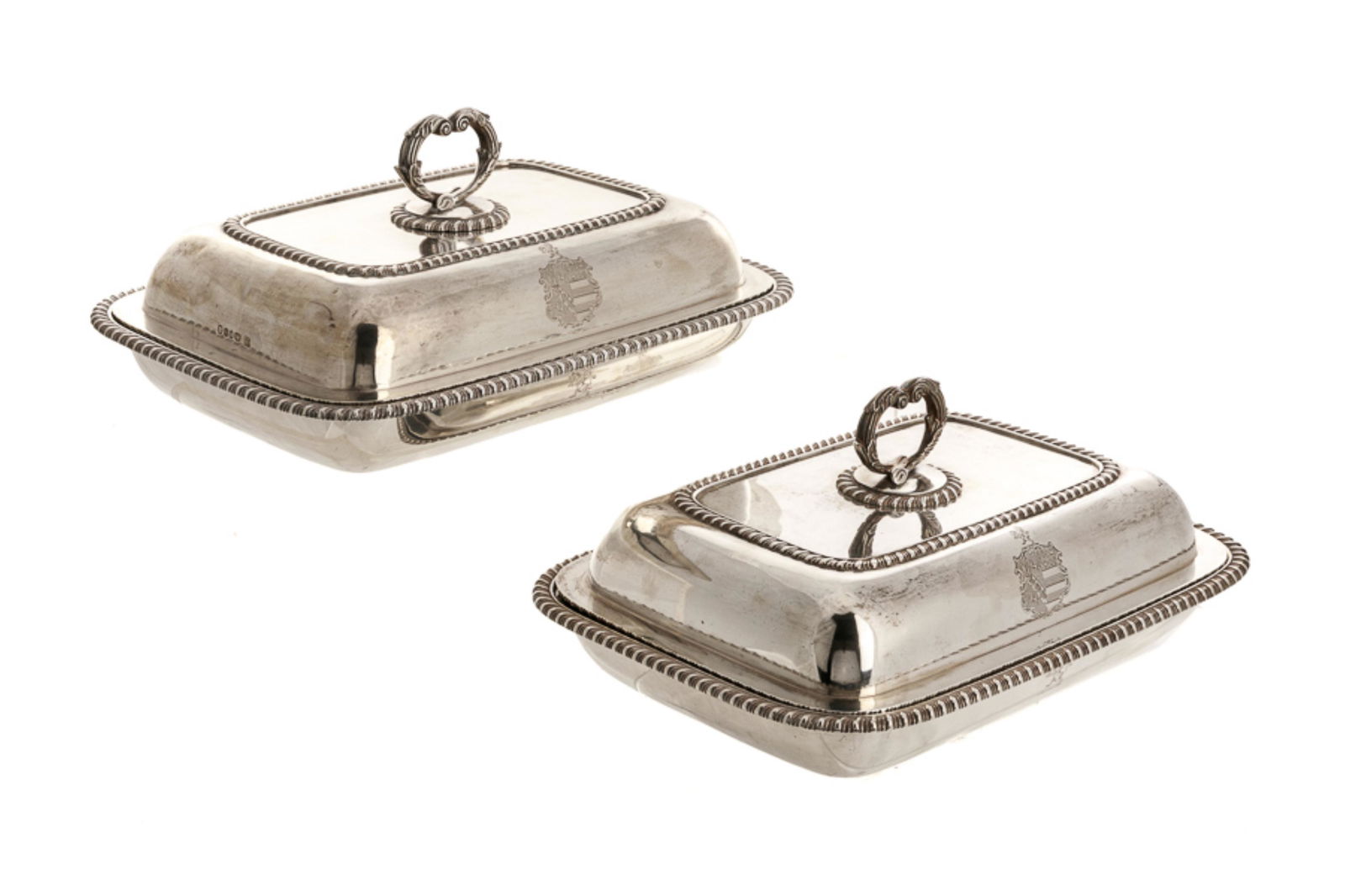 PAIR OF GEORGE III ENGLISH SILVER TUREENS, 3,336g (1 of 6)