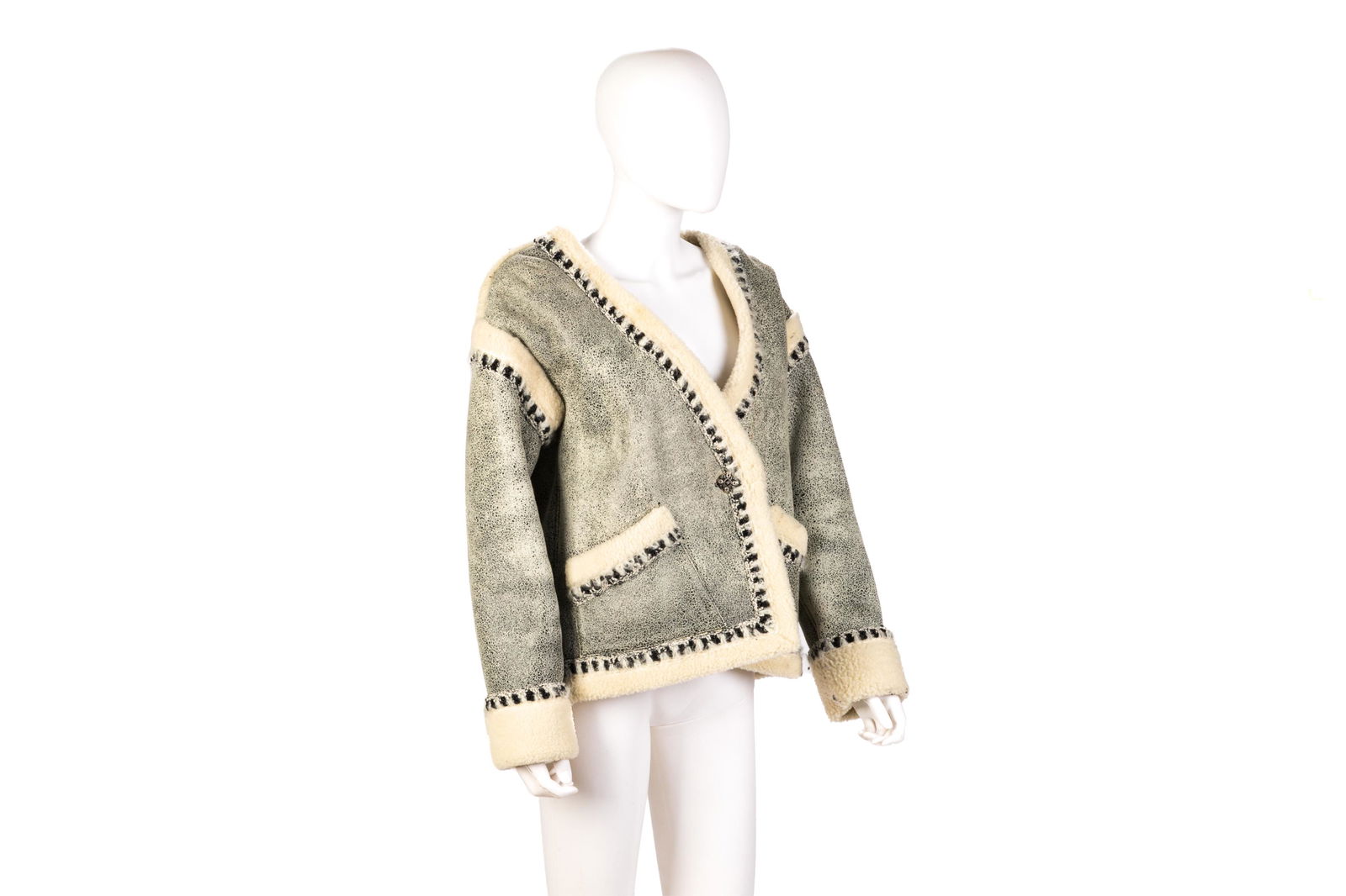 CHANEL GREY SHEARLING JACKET (1 of 1)