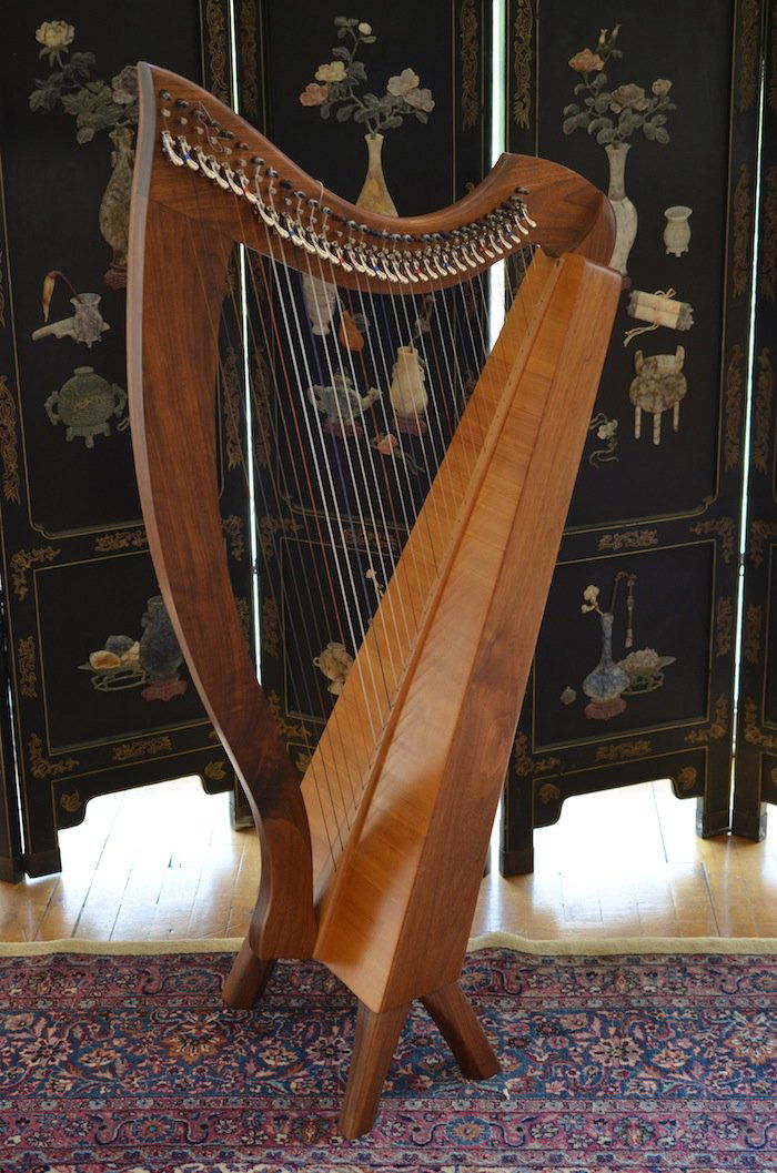 IRISH HARP: By Timothy harps, Canada, Oisin. September, 2008. With fitted soft traveling case. H 131 cm (51.5in)