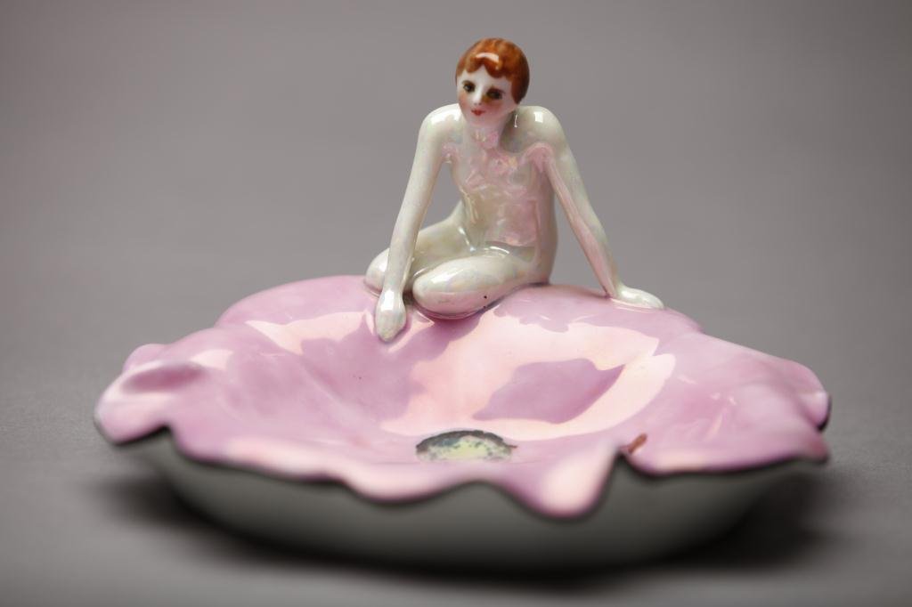NORITAKE FIGURAL TRINKET DISH: Pink lustre lily with a seated nude. Red M-in-Wreath, Dia 18 cm. (7 1/8 in.)