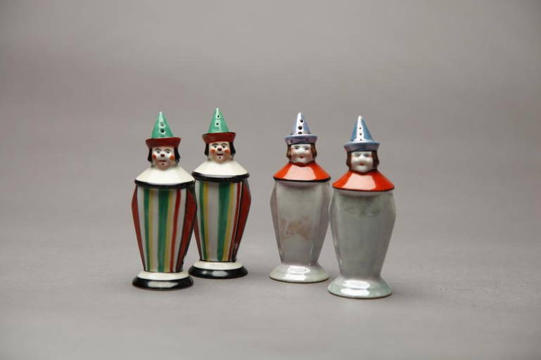 1186 TWO PAIRS OF NORITAKE CLOWN SHAKERS Jun 01, 2012 A.H. Wilkens