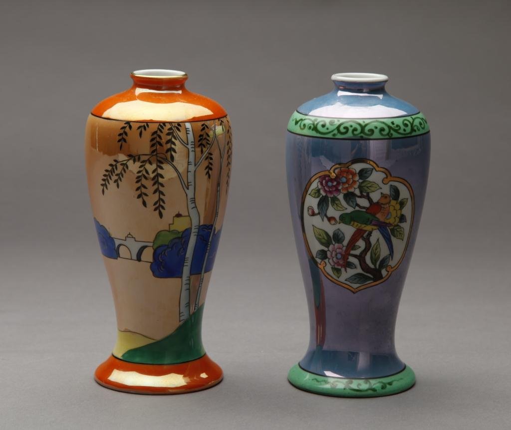 TWO NORITAKE LUSTRE VASES: In orange and blue lustre with flower and landscape motif. Red & Green Blossom, H 20 cm. (7 7/8 n.)