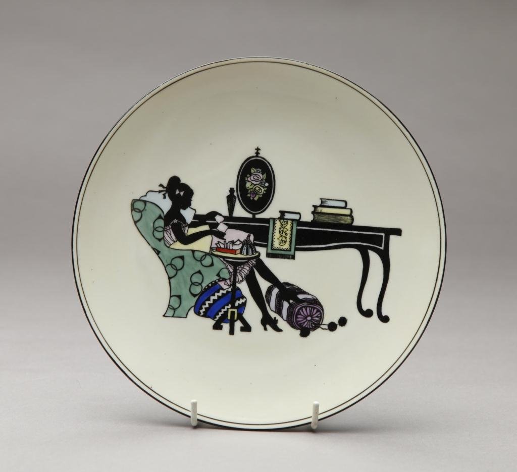 NORITAKE SILHOUETTE PLATE: Of a girl at her desk. Green M-In-Wreath, Dia 22.2 cm. (8 3/4 in.)