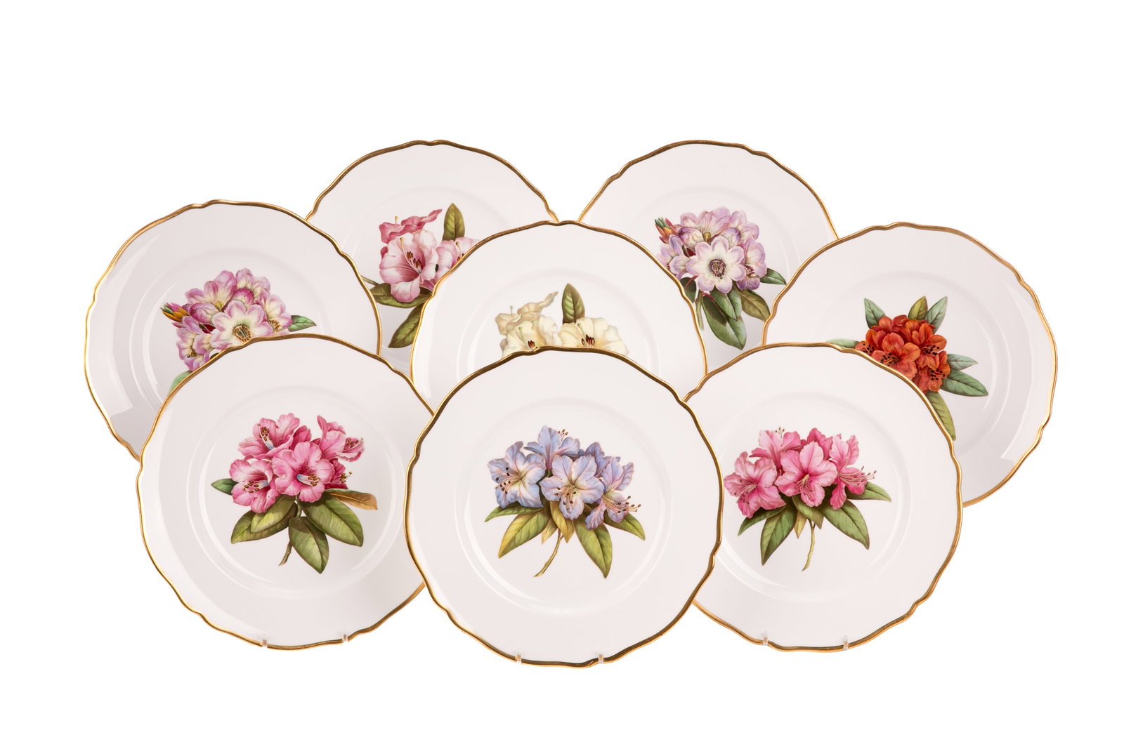 FIFTEEN SPODE ENGLISH PORCELAIN DINNER PLATES: Set of fifteen English Spode porcelain dinner plates. Each piece with hand painted botanical and gilded scalloped border. The underside of each plate marked Spode and pattern number Y6638. Dia. 26.5 c