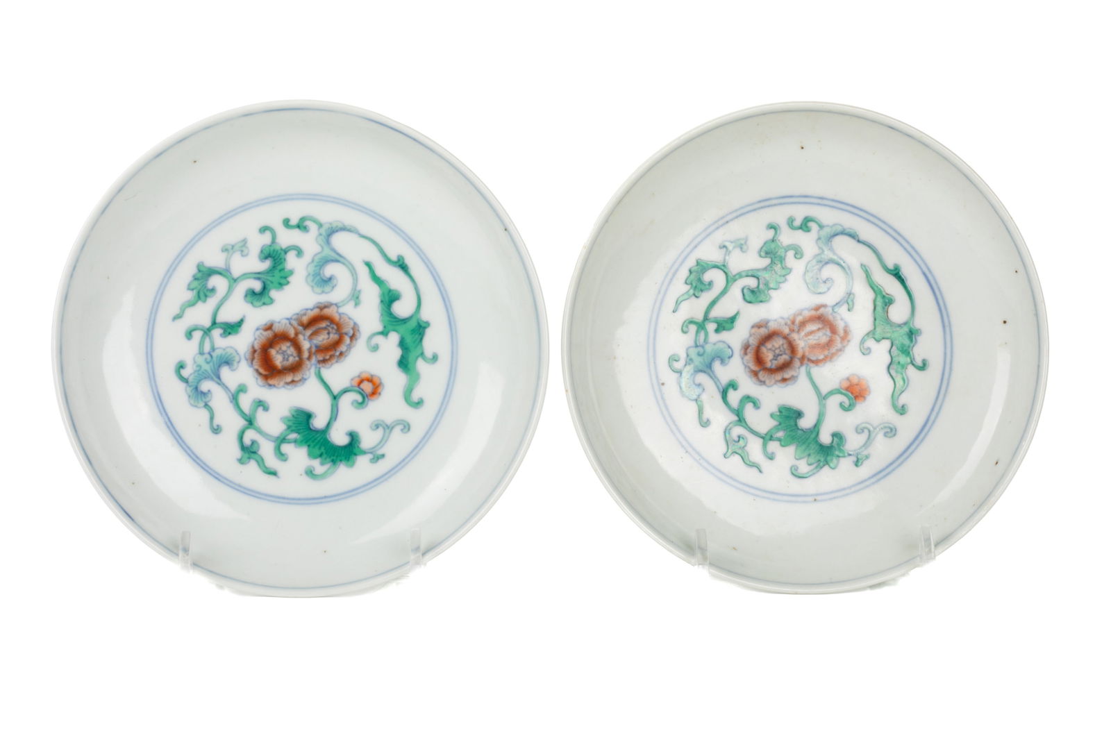 PAIR OF CHINESE DOUCAI PORCELAIN DISHES (1 of 3)