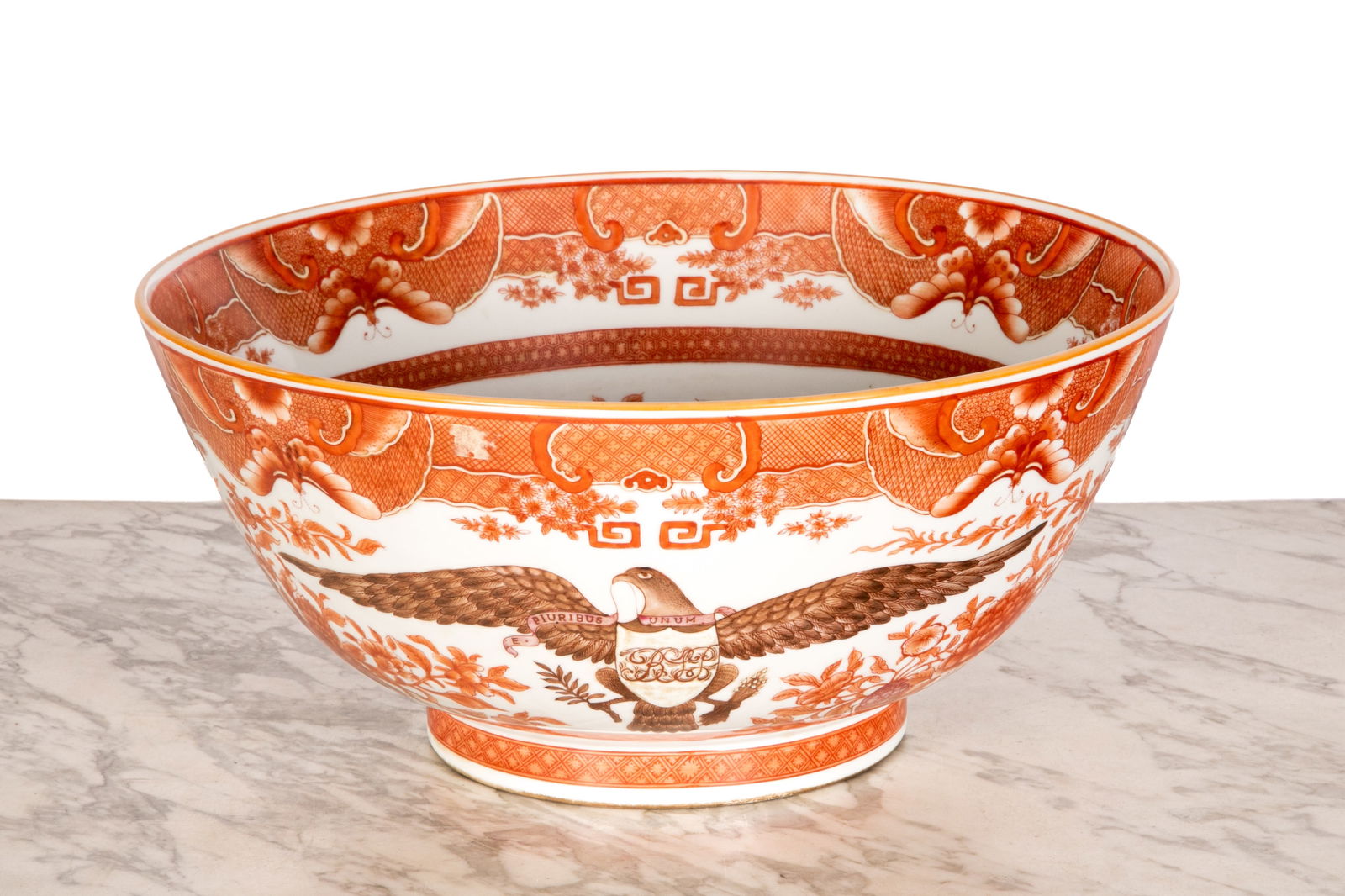 A CHINESE FITZHUGH STYLE PATTERN PORCELAIN BOWL (1 of 3)