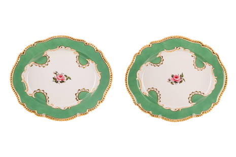 PAIR OF EARLY 19th C ENGLISH PORCELAIN PLATTERS: Apple green borders, each hand painted with a rose spray centre and gilt gadrooned border, English, Regency, Flight, Barr & Barr impressed mark.L.: 57.2 cm (22 1/2 in.) W.: 48.3 cm (19 in.)