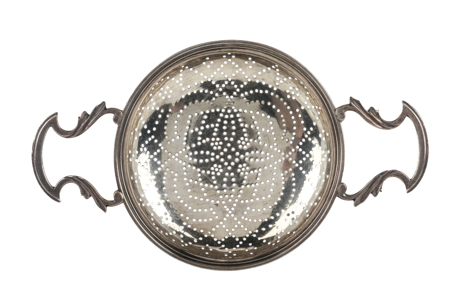 18th C ENGLISH SILVER LEMON STRAINER, 83.7g (1 of 3)