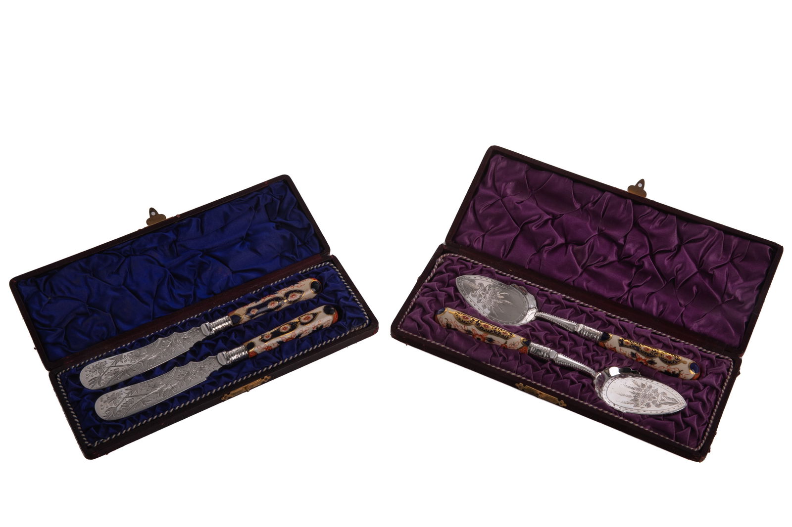 FOUR IMARI-HANDLED SERVING PIECES (1 of 2)