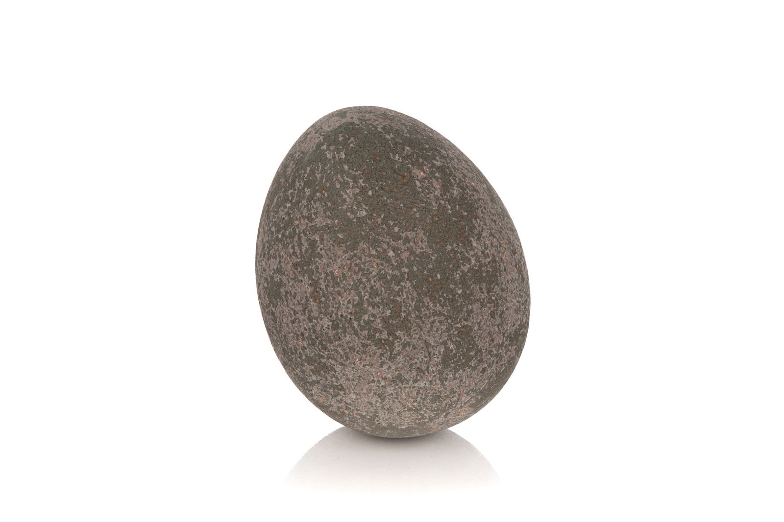 POSSIBLY FIONA MACKAY (New Zealander, b. unknown): Hand-built egg. Warm grey colour, heavily textured and finished with layers of Terra Sigillate slip. H:5.5in (13.9cm)
