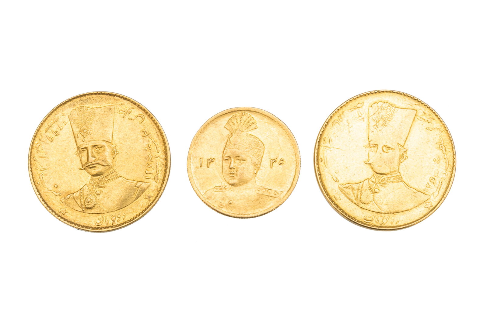 TWO PERSIAN GOLD COINS WITH GOLD COIN BUTTON, 13g (1 of 2)