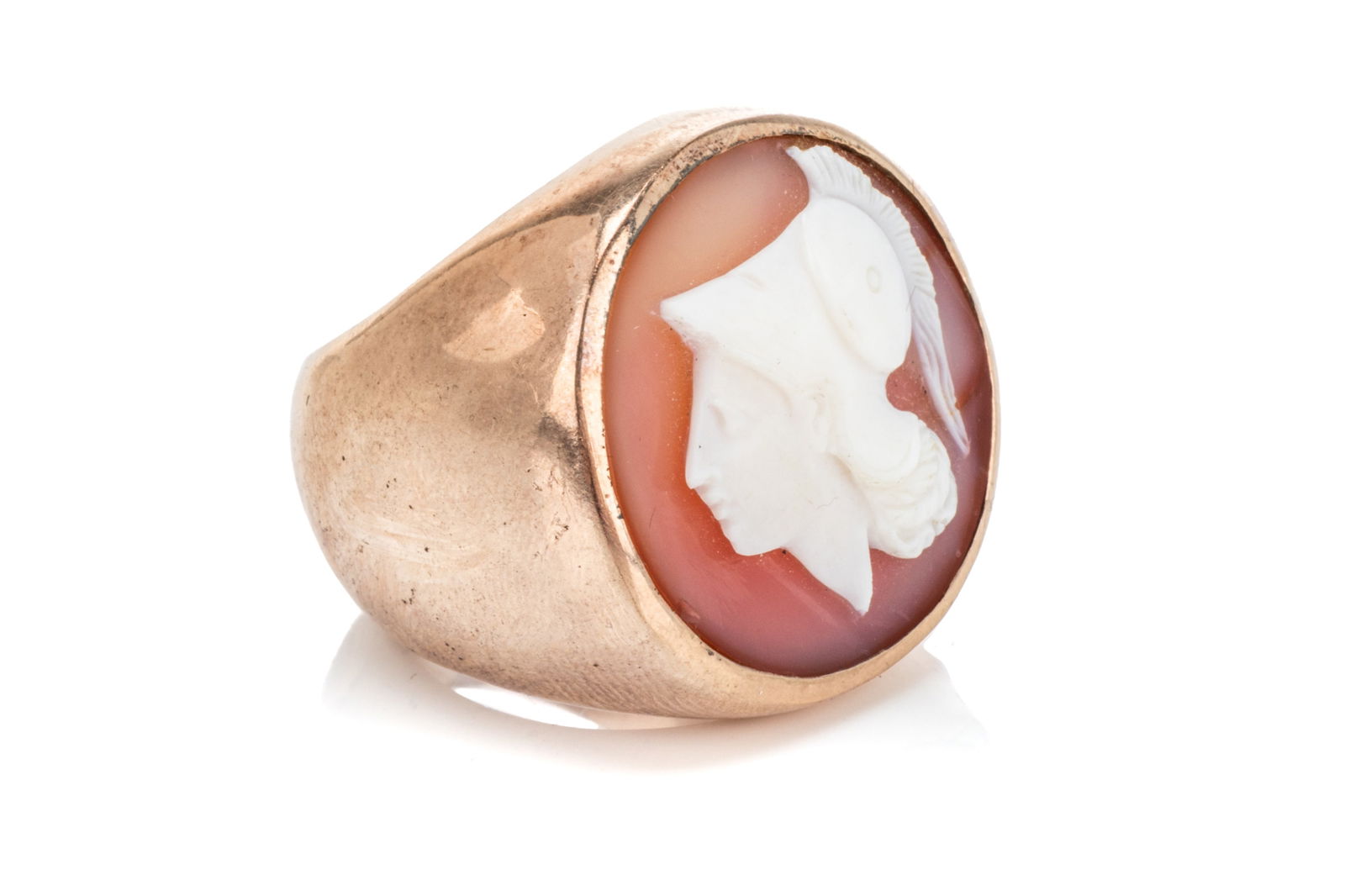 ANTIQUE 18K GOLD & HARDSTONE CAMEO RING, 50.7g: A large antique signet intaglio ring, set with a circular hardstone cameo engraved with bust of classical man, marked 18k, size 11 1/2. English, 19th century. 50.7g in total weight