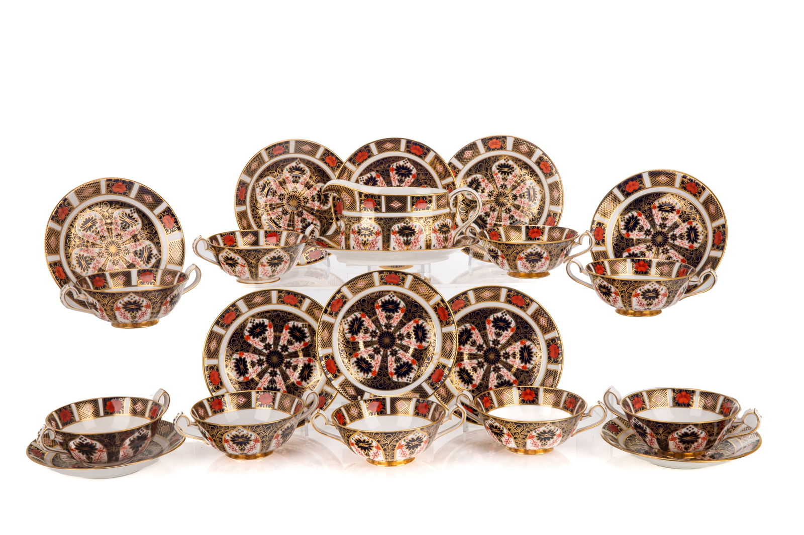 GROUP OF ROYAL CROWN DERBY IMARI PORCELAIN (1 of 2)