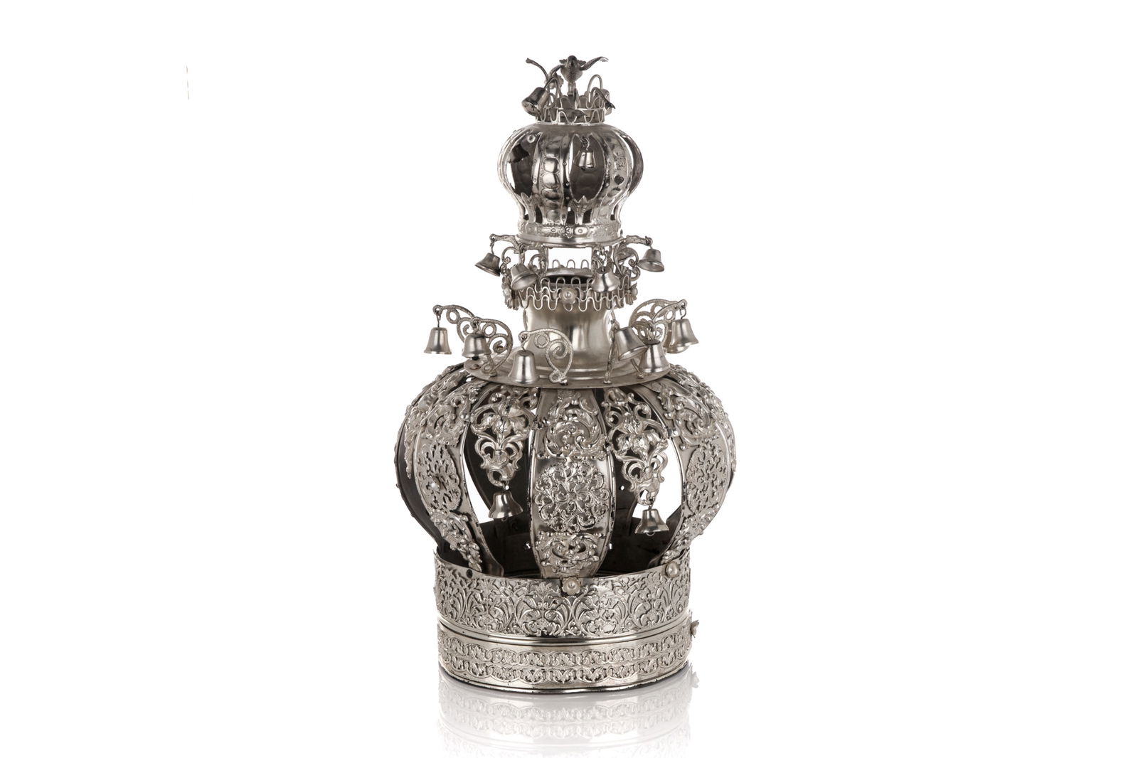 SILVERPLATED TORAH CROWN (1 of 2)