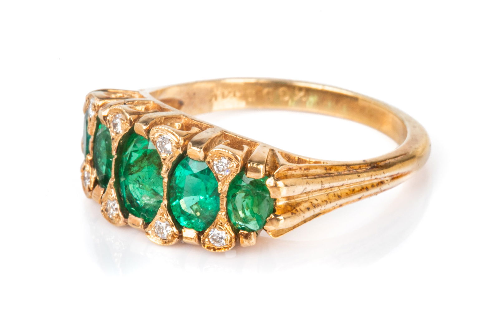 14K GOLD, EMERALD AND DIAMOND FIVE-STONE RING 4.4g (1 of 3)