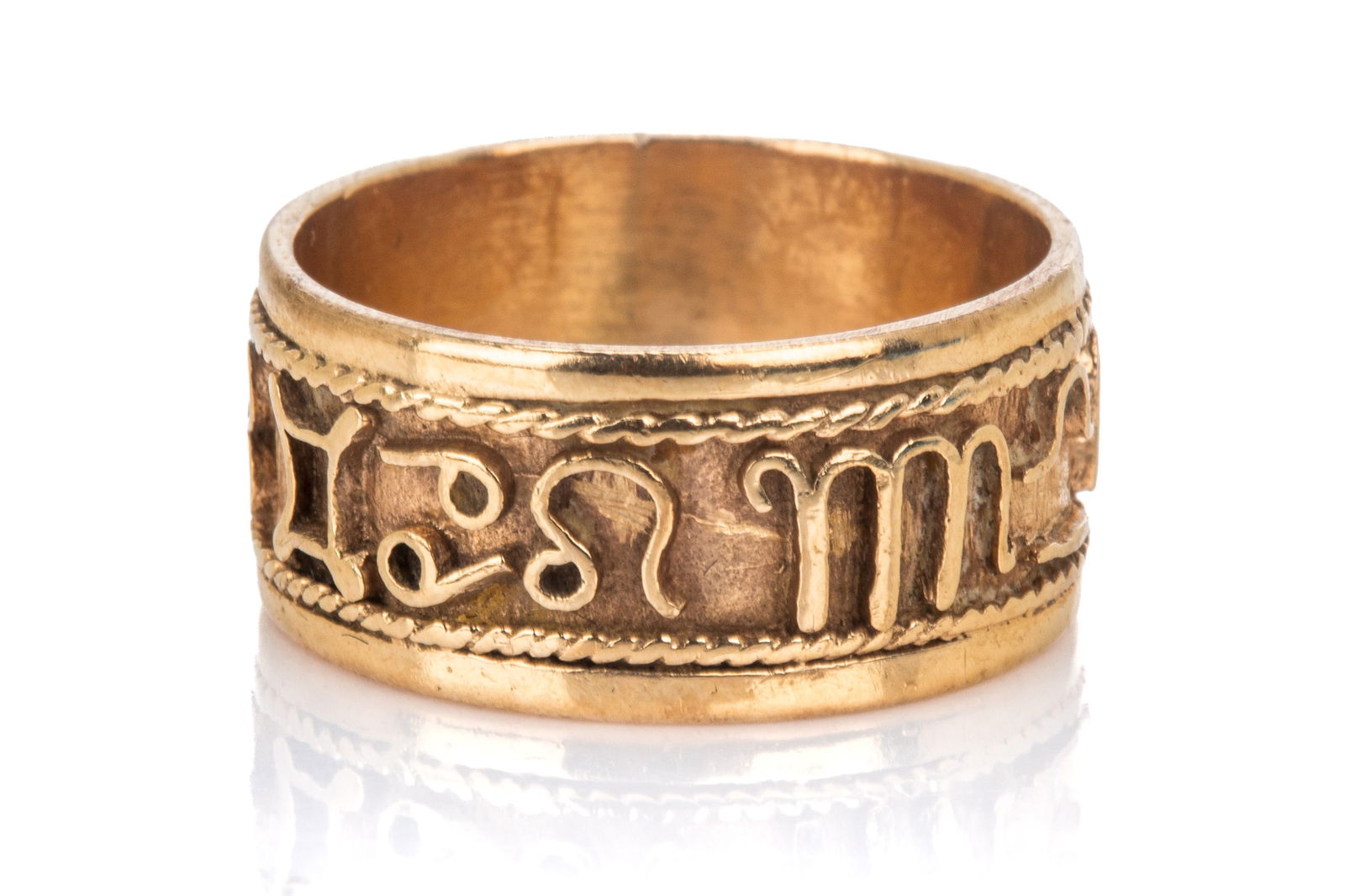 14K GOLD BAND RING WITH ZODIAC SIGNS, 6.3g (1 of 4)