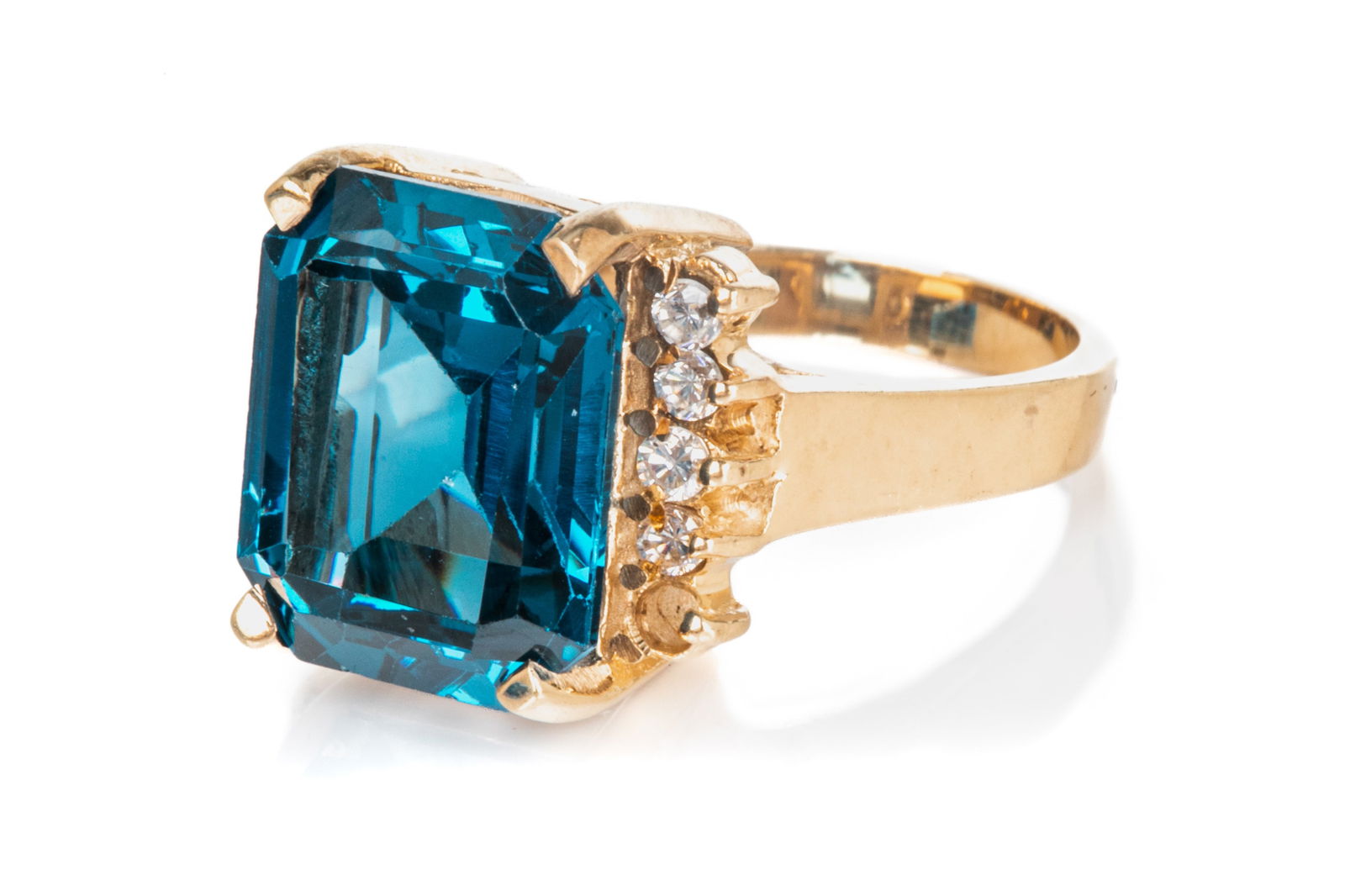10K GOLD AND BLUE TOPAZ COCKTAIL RING, 8.2g (1 of 3)