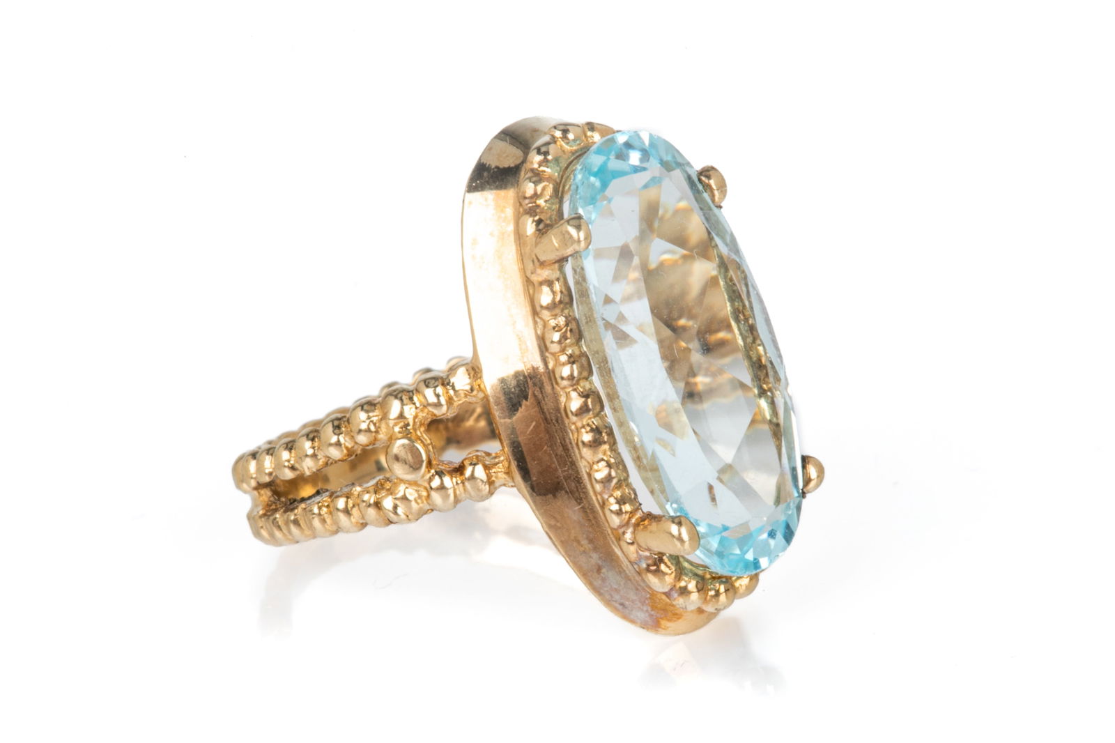 10K GOLD AND BLUE TOPAZ COCKTAIL RING, 5.3g (1 of 3)