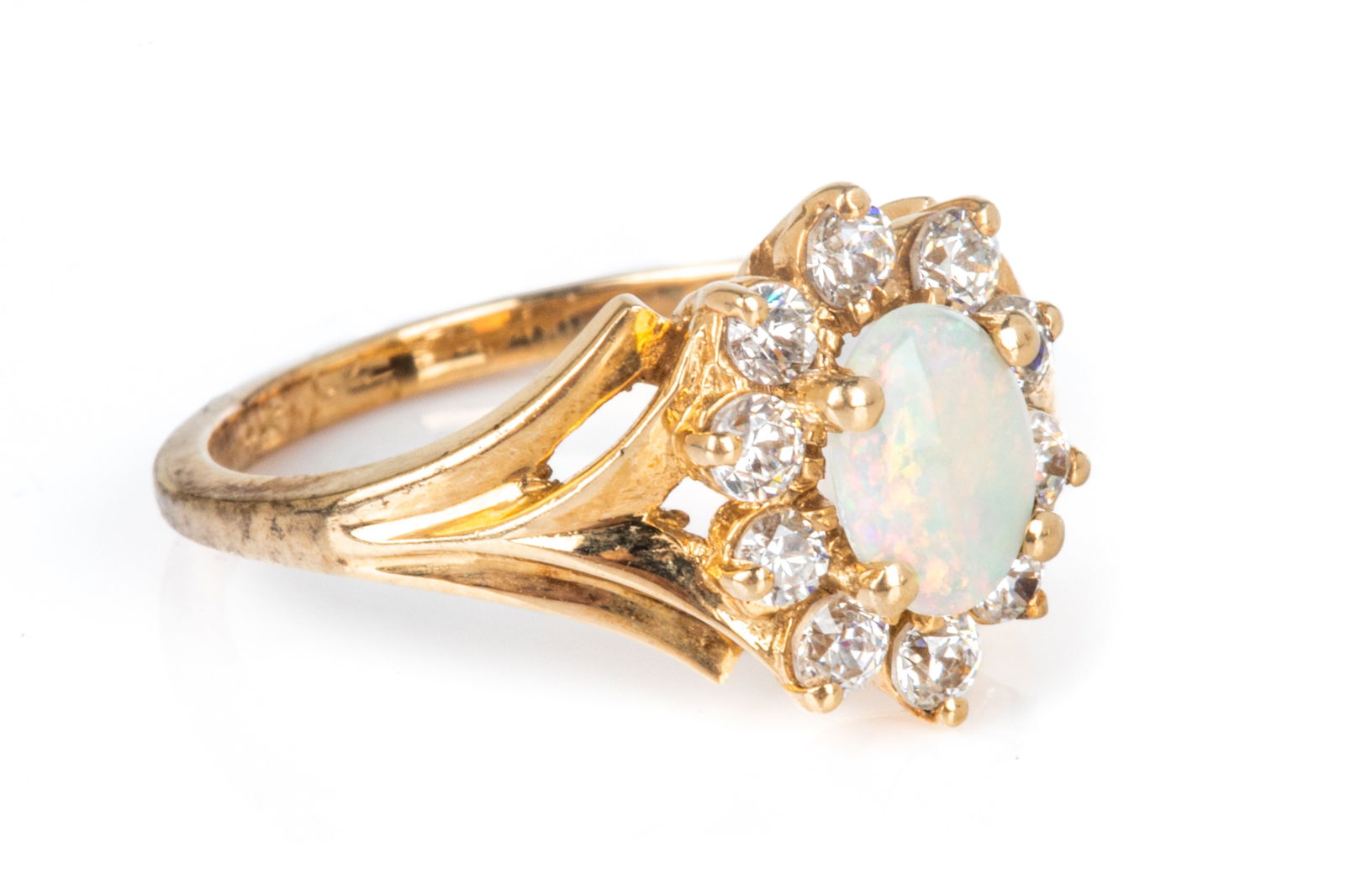 10K YELLOW GOLD AND OPAL CLUSTER RING, 3.1g (1 of 3)