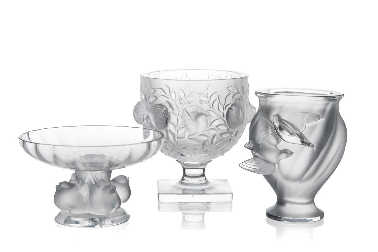 THREE PIECES OF LALIQUE GLASS (1 of 2)