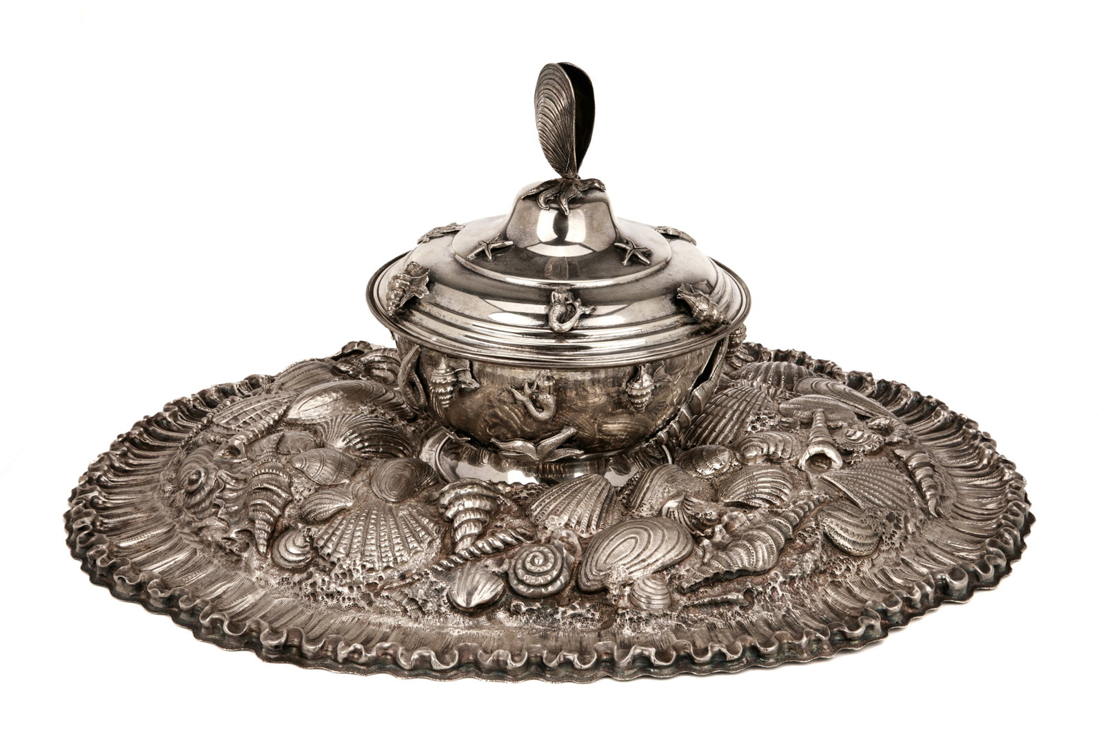 AN IMPORTANT BUCCELLATI SILVER CAVIAR CENTREPIECE (1 of 6)