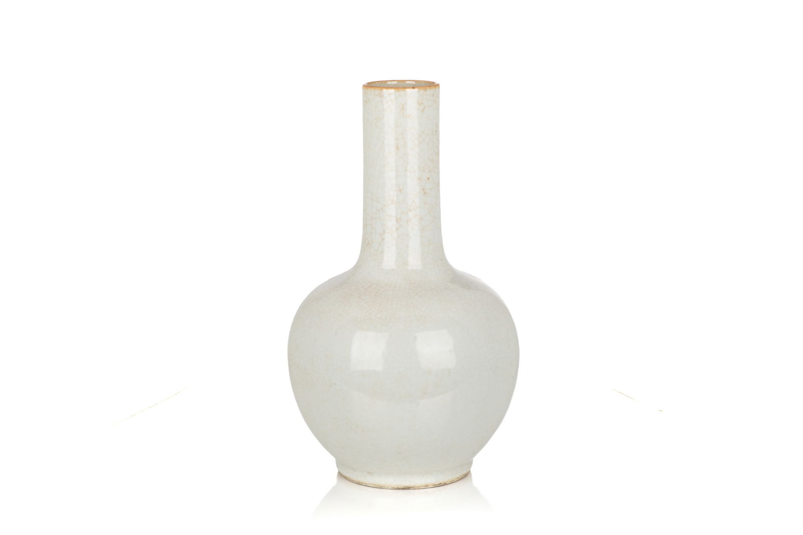WHITE GLAZED GE BOTTLE VASE, TIANQIUPING (1 of 3)