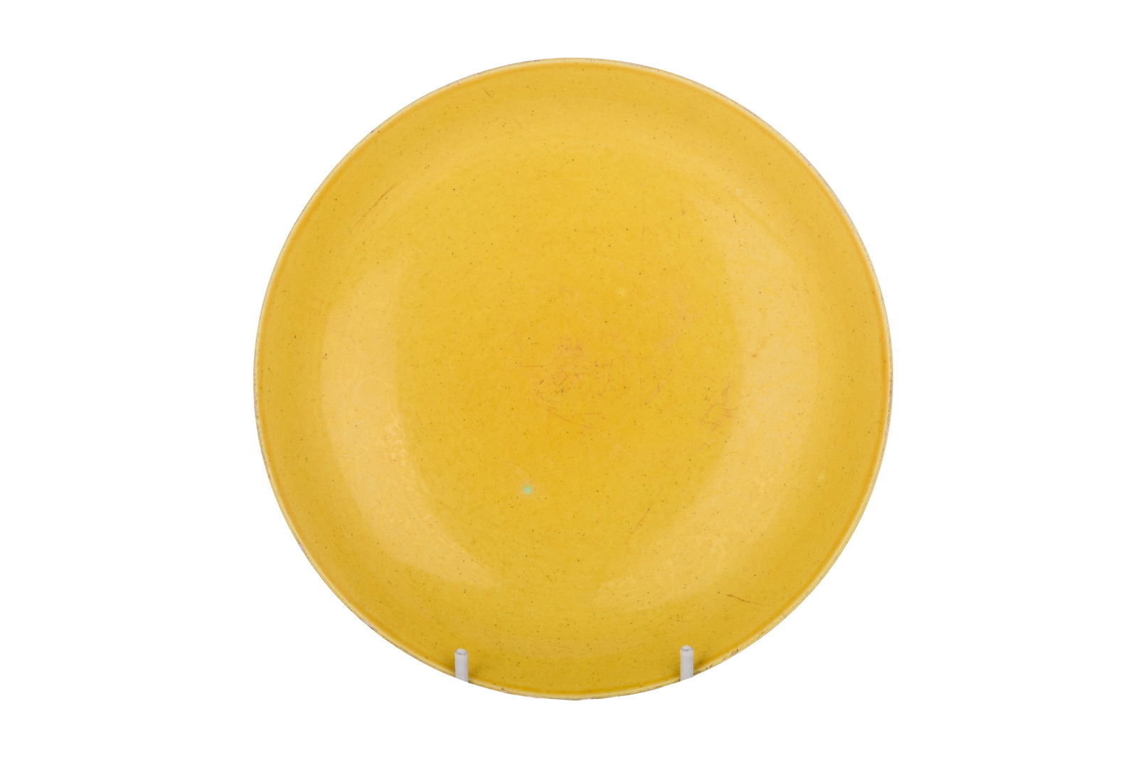 CAFE-AU-LAIT DECORATED YELLOW-GROUND DISH (1 of 4)