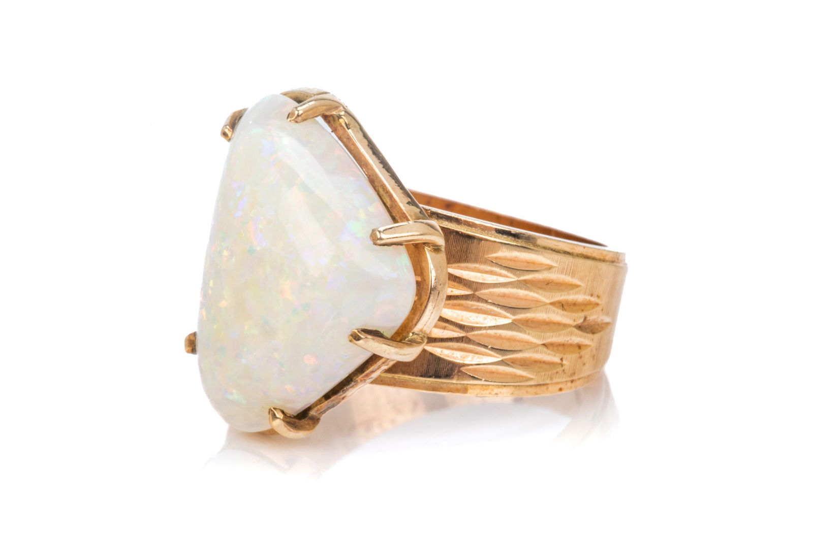 VINTAGE 10K YELLOW GOLD AND WHITE OPAL RING, 5.7g (1 of 3)
