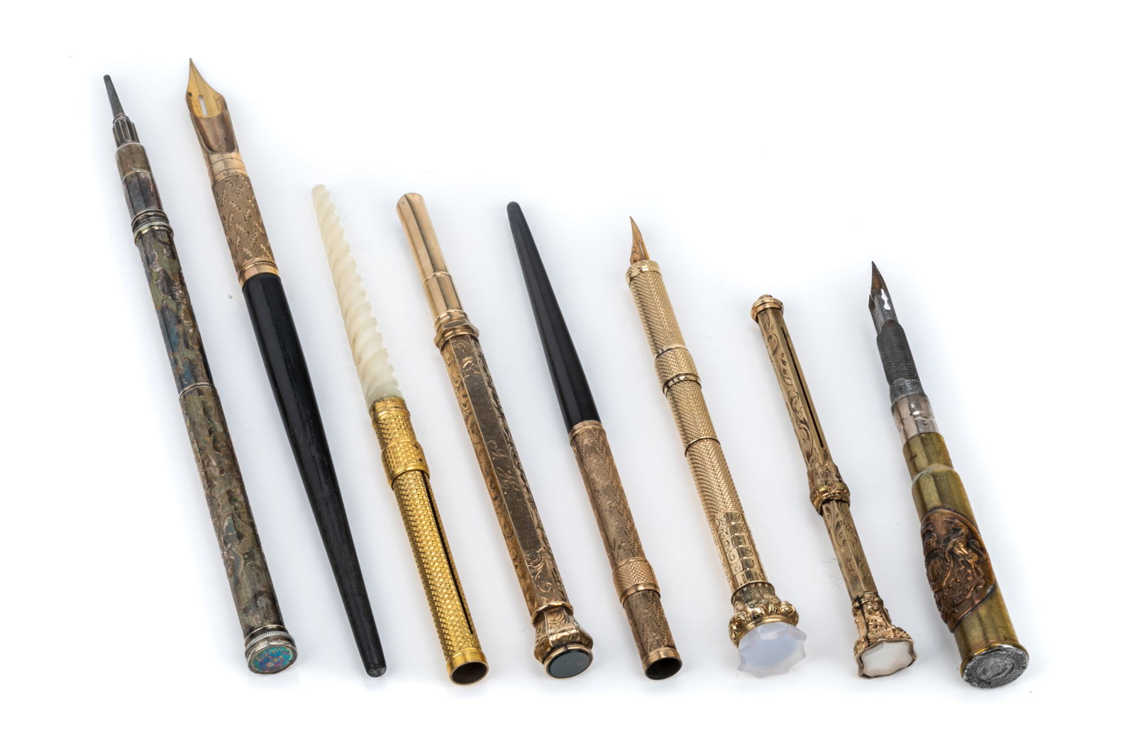 GROUP OF ANTIQUE PENS AND PENCILS (1 of 1)