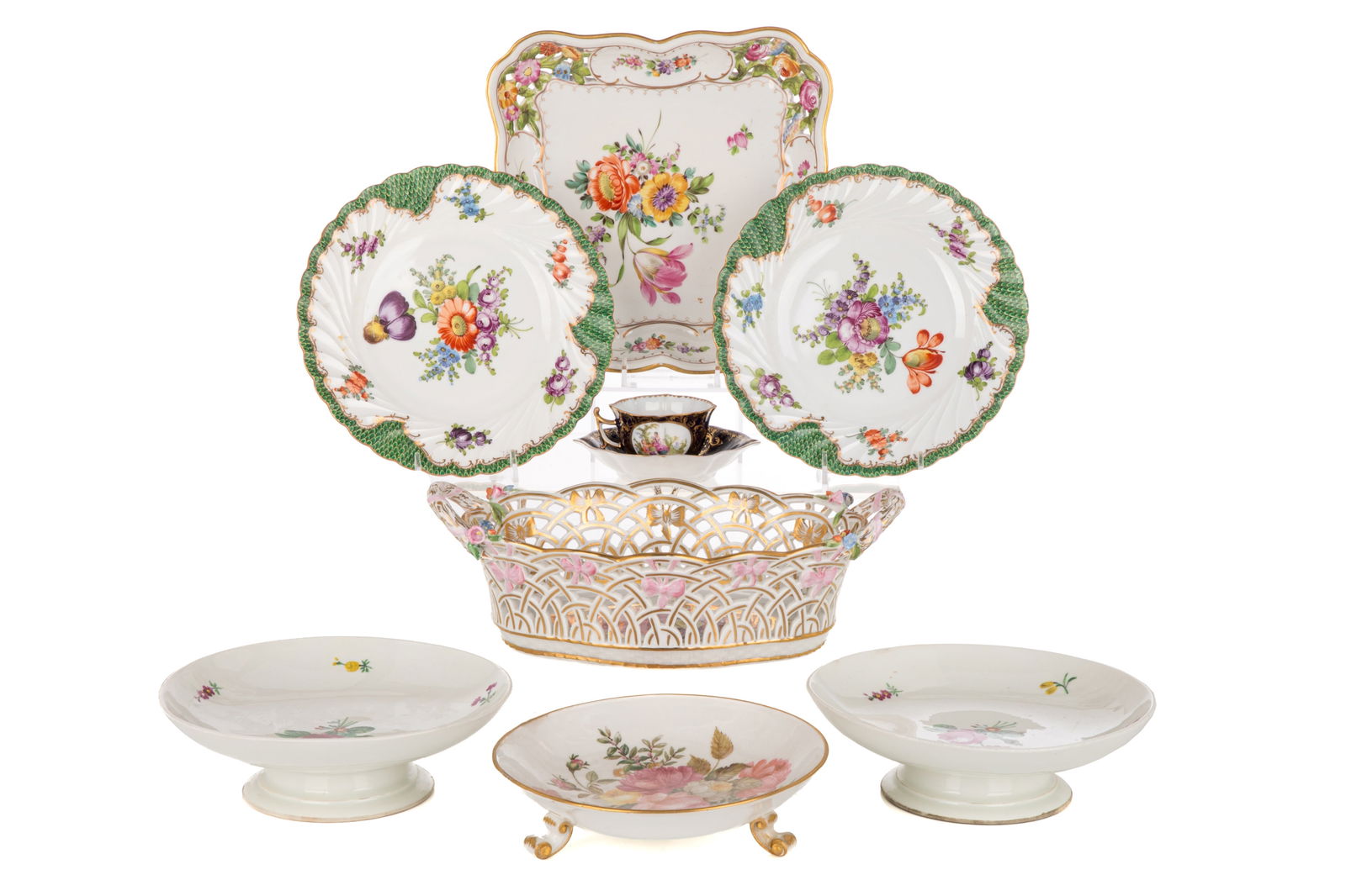 GROUP OF ASSORTED PORCELAIN ITEMS (1 of 4)