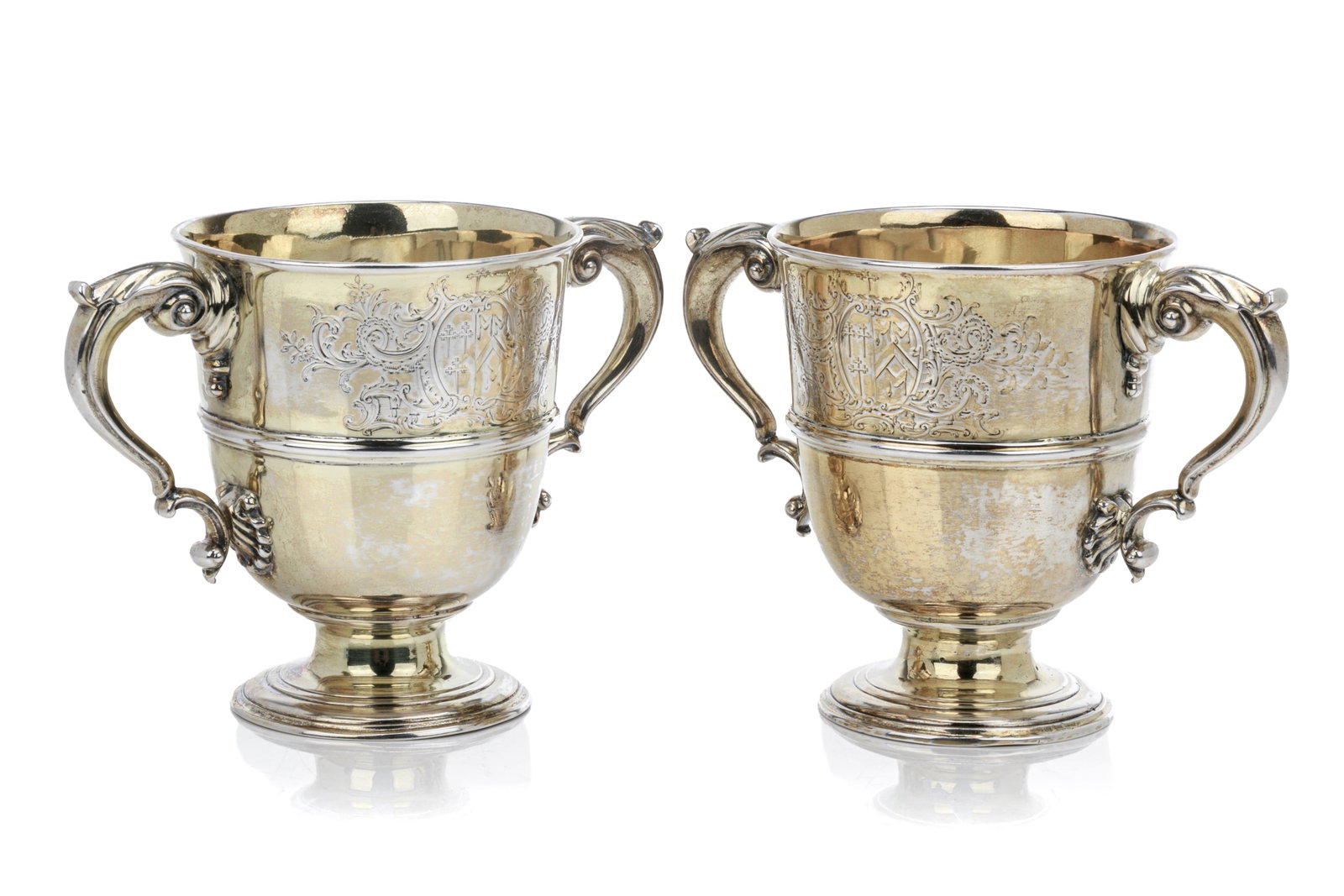 PAIR OF 18th C IRISH SILVER  CUPS, 883g (1 of 5)