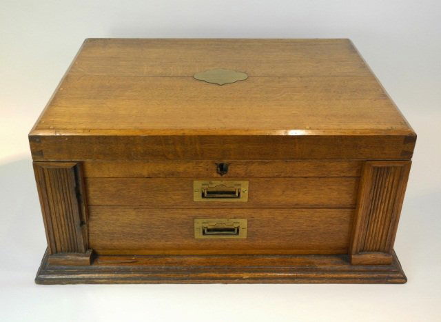 MAPPIN & WEBB SILVERPLATE FLATWARE & CANTEEN: - complete set comprising of 171 piece of silver plated flatware in original fitted case, retailed in Buenas Auras.