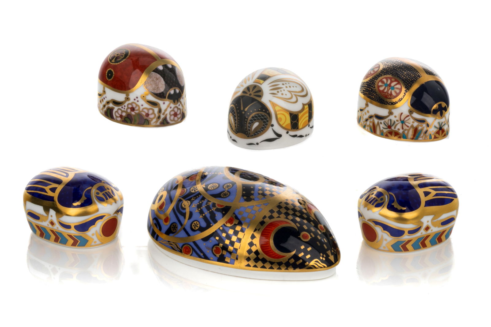 FIVE ROYAL CROWN DERBY BUG PAPERWEIGHTS (1 of 2)