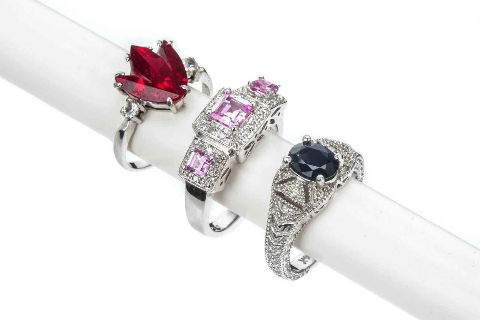 THREE WHITE GOLD AND GEM-SET RINGS, 11.9g (1 of 2)