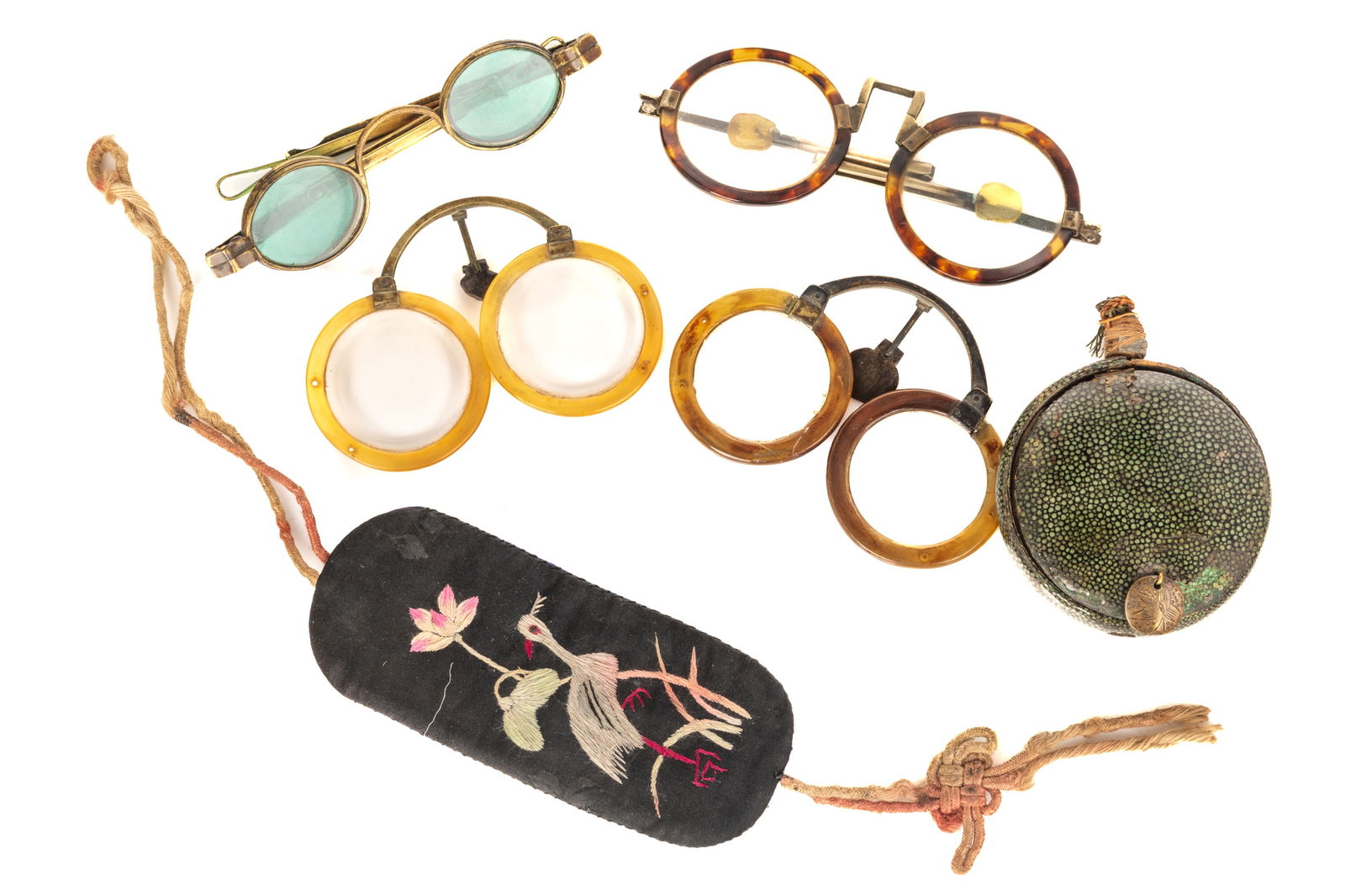 GROUP OF ANTIQUE GLASSES & SPECTICLES (1 of 2)