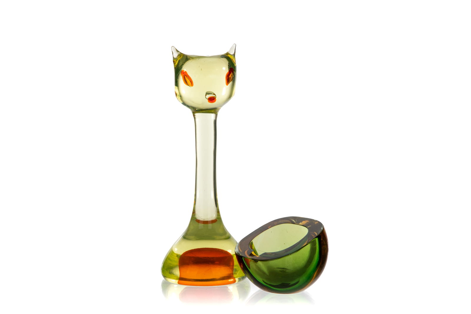 VENINI-STYLE ASHTRAY AND CENEDESE CAT (1 of 2)